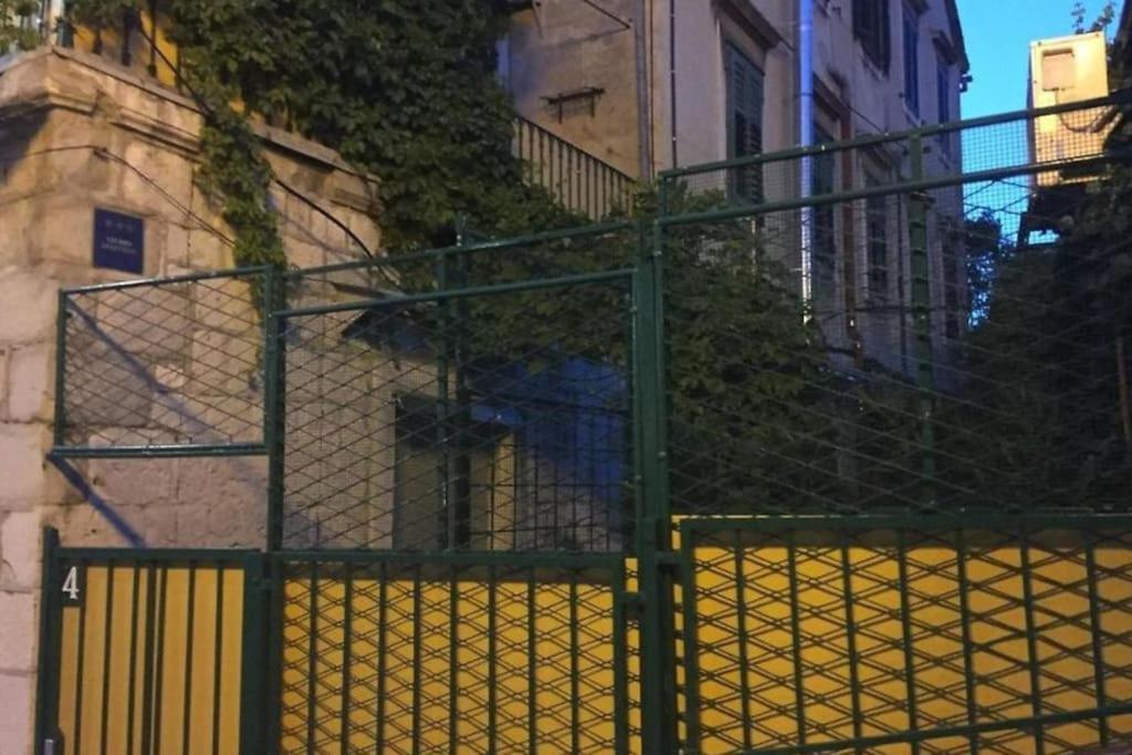 Pazarello Apartment Split Exterior photo